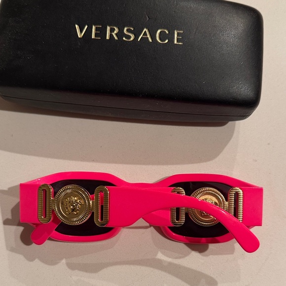 Versace Bold Pink Sunglasses Authentic - Picture 3 of 9